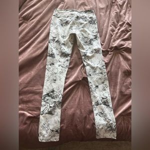 Varley white/black marble yoga leggings with white mesh - Medium